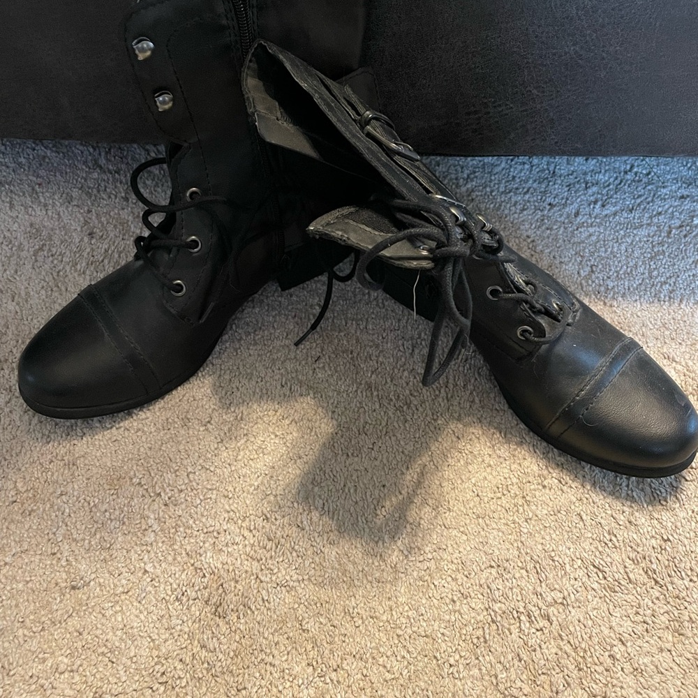 Women’s Black Lace-Up Boots